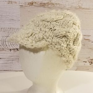 Winter BKE fashion hat from the Buckle